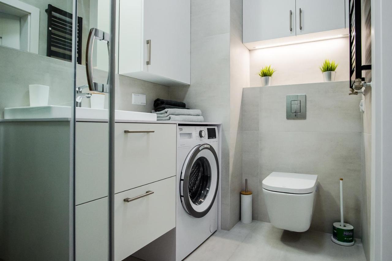 Shipyard Gdansk Apartment - Free Private Parking エクステリア 写真