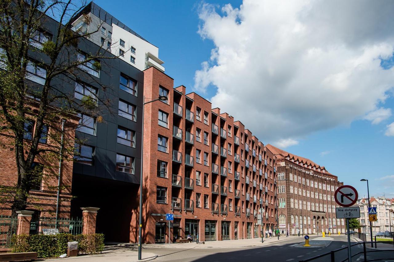 Shipyard Gdansk Apartment - Free Private Parking エクステリア 写真